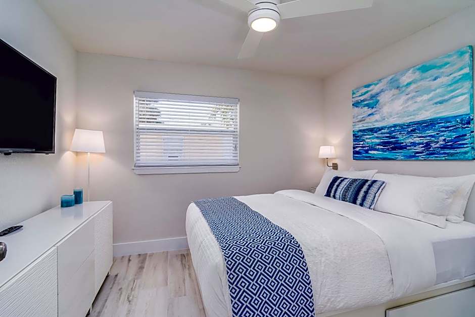 Boutique Vacation Rental Complex At Beach