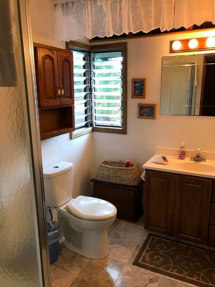 Hale Maluhia Country Inn