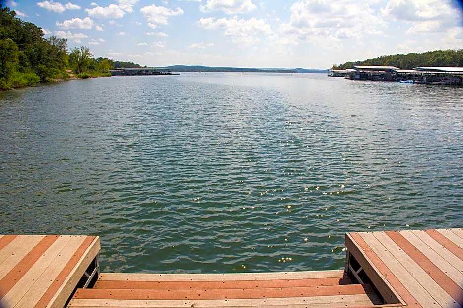 Stormy Point Village Lakeside