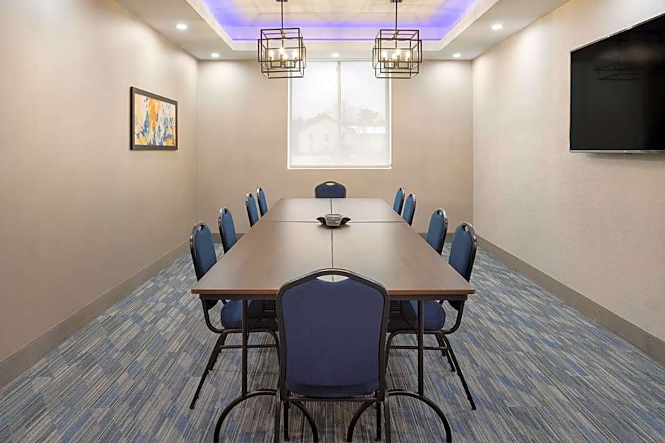 La Quinta Inn & Suites by Wyndham Williston/Burlington