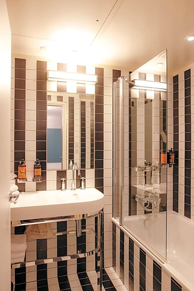 Hôtel Eiffel Blomet