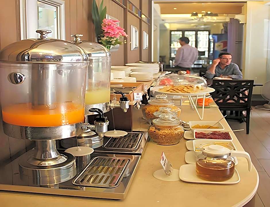 Sawasdee Hotel @ Sukhumvit Soi 8