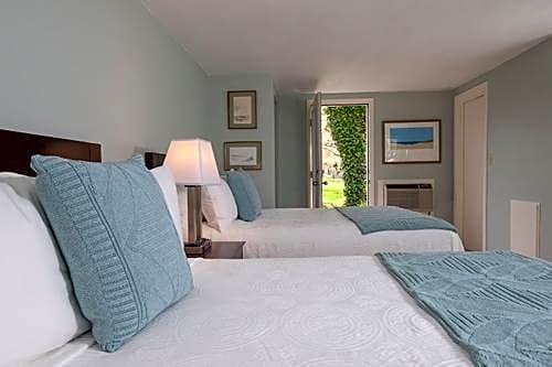 Chatham Seafarer Inn