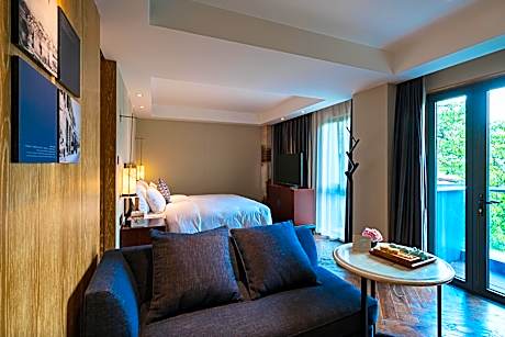 King Room with Balcony