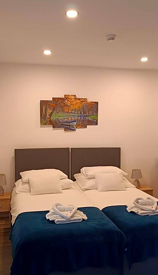 M70 Apartmanház