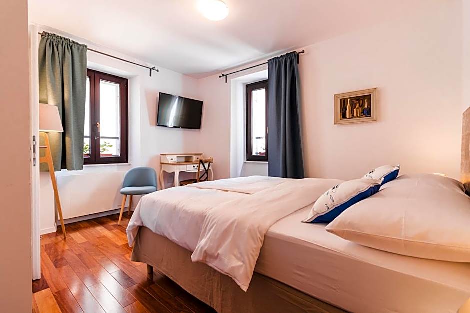 Second Life in Piran - Hotel Zala Piran with private parking and shuttle service