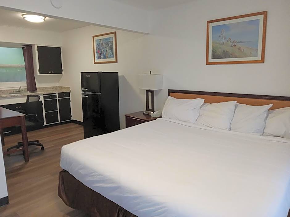 Blue Coast Inn & Suites