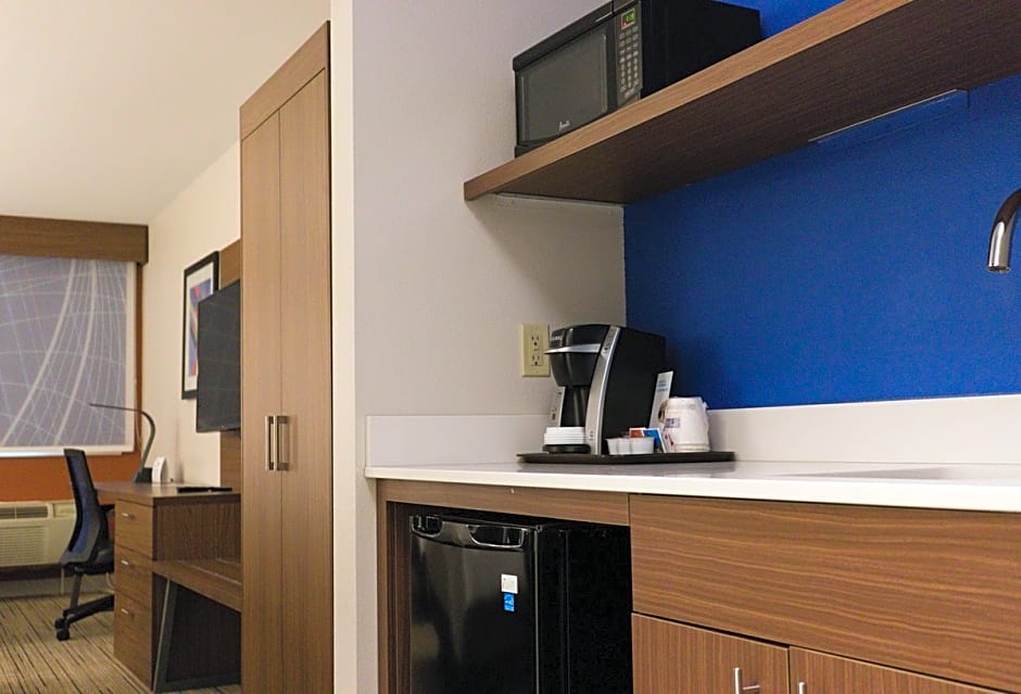 Holiday Inn Express Seattle - Sea-Tac Airport By IHG