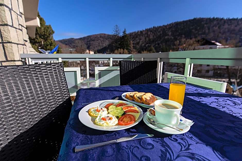 Hotel Alexandros Busteni by Genco & Restaurant Miorita