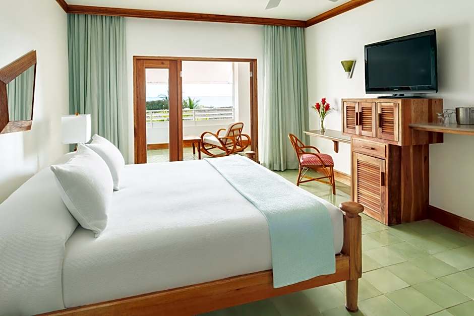 Couples Swept Away - All Inclusive - Couples Only