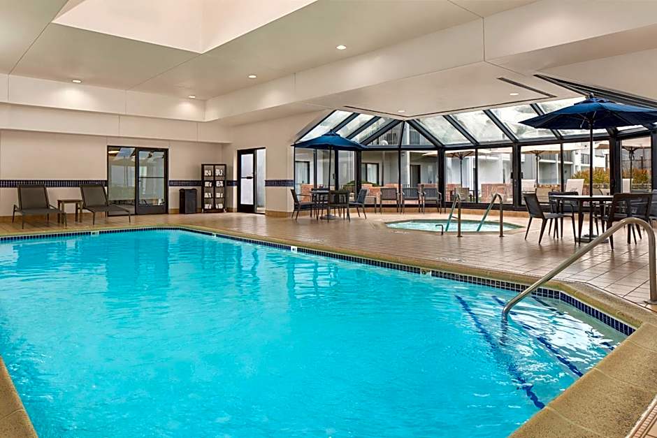 Courtyard By Marriott Chicago Waukegan/Gurnee