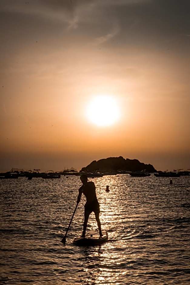 Mana Mana Youth Hostel