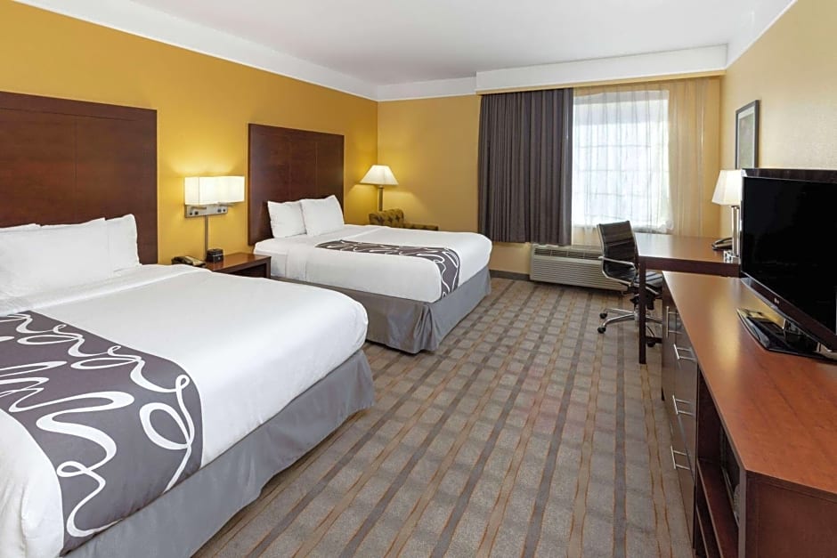 La Quinta Inn & Suites by Wyndham Houston Nw Beltway 8 / West Rd