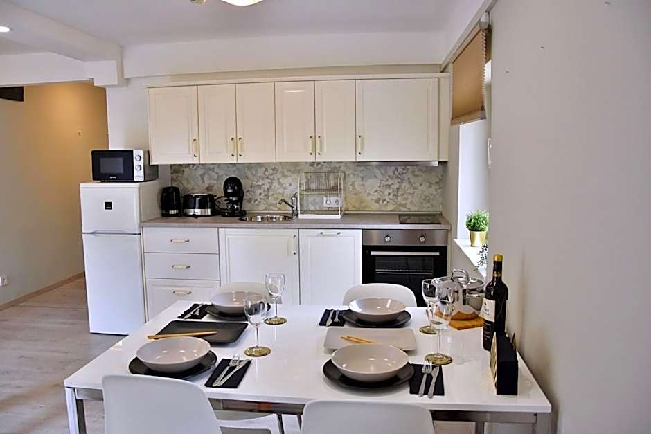 Hello Balcsi Apartmanház