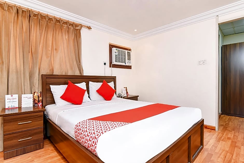 OYO 416 Bonais Hotel