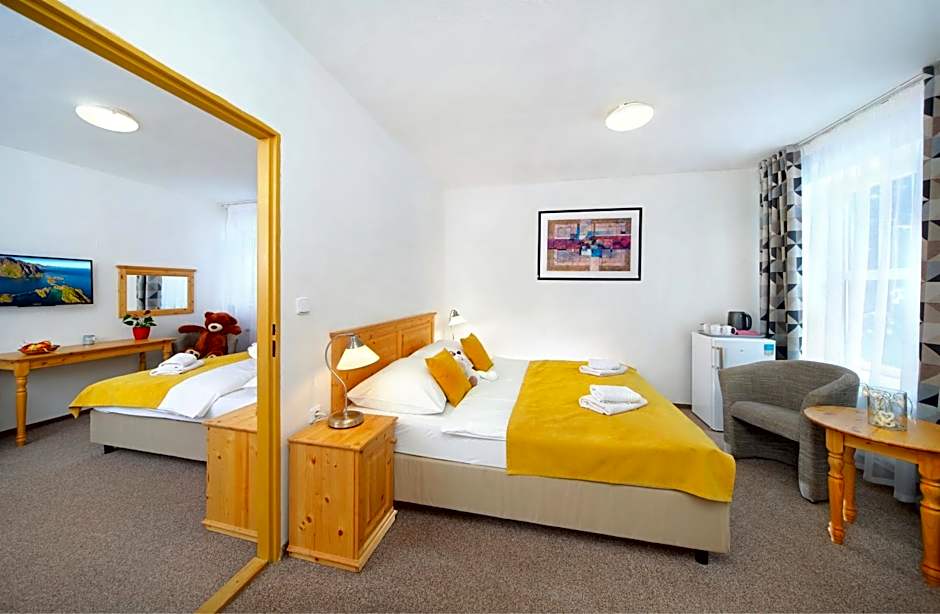 Hotel Lenka