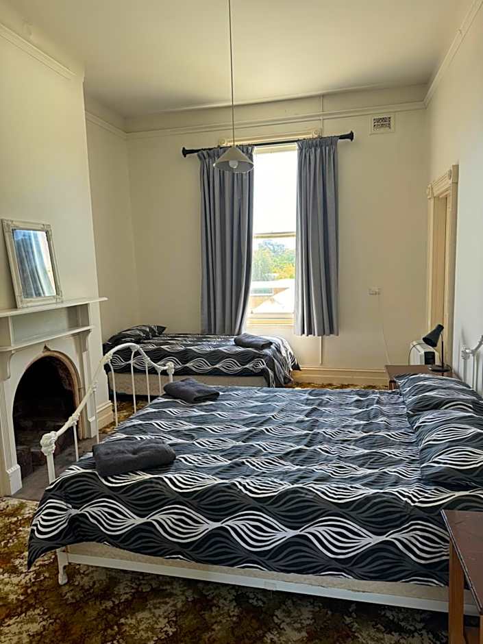 Foto 1 di 2 di 1 Double Bed or 2 Beds