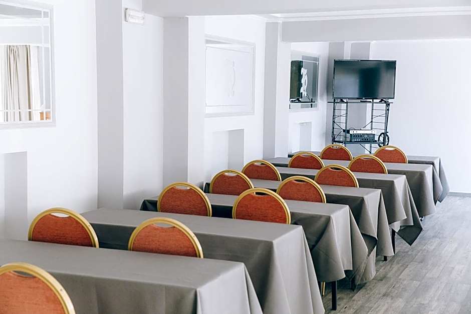 Tzaki hotel & restaurant Patras