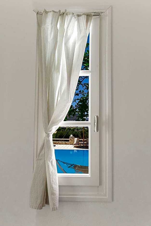 Margarita Studios Ambelas