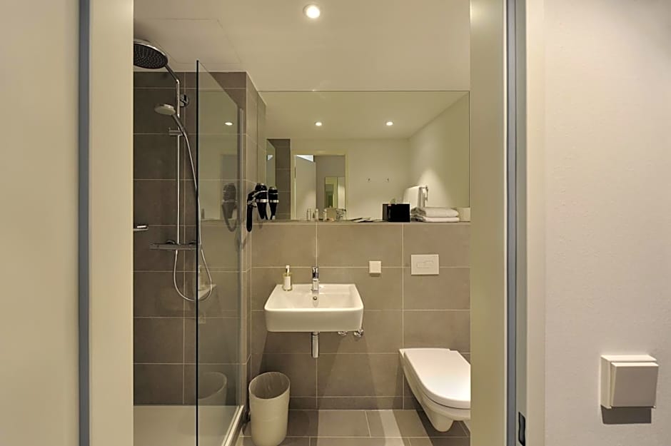 VI VADI HOTEL BAYER 89