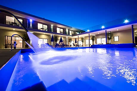 Seventeen Hotel