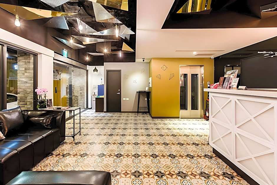 Rich & Free Hotel - Zhongshan