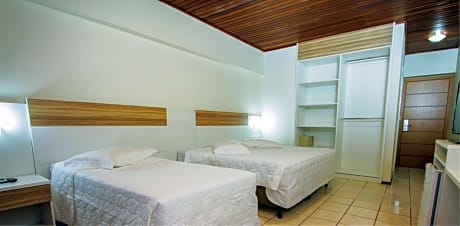 QUADRUPLE SUPERIOR POOL VIEW