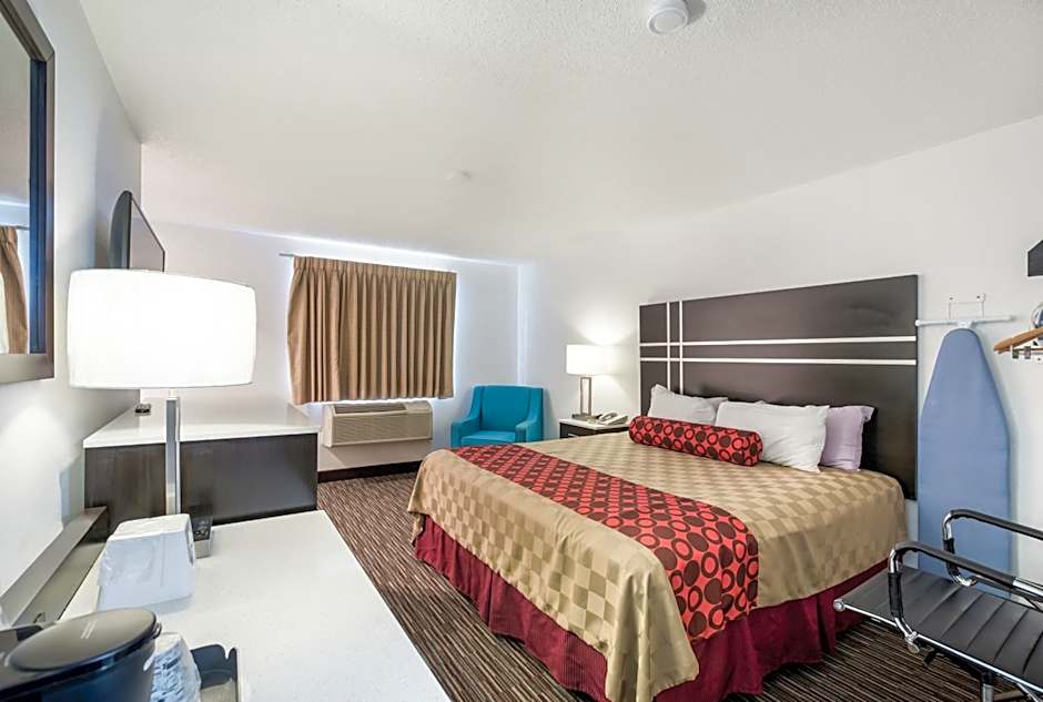 Americas Best Value Inn Charlotte, MI