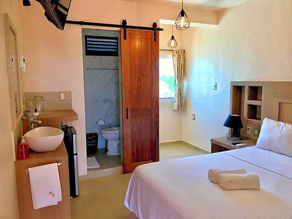 Hotel Bucaneros