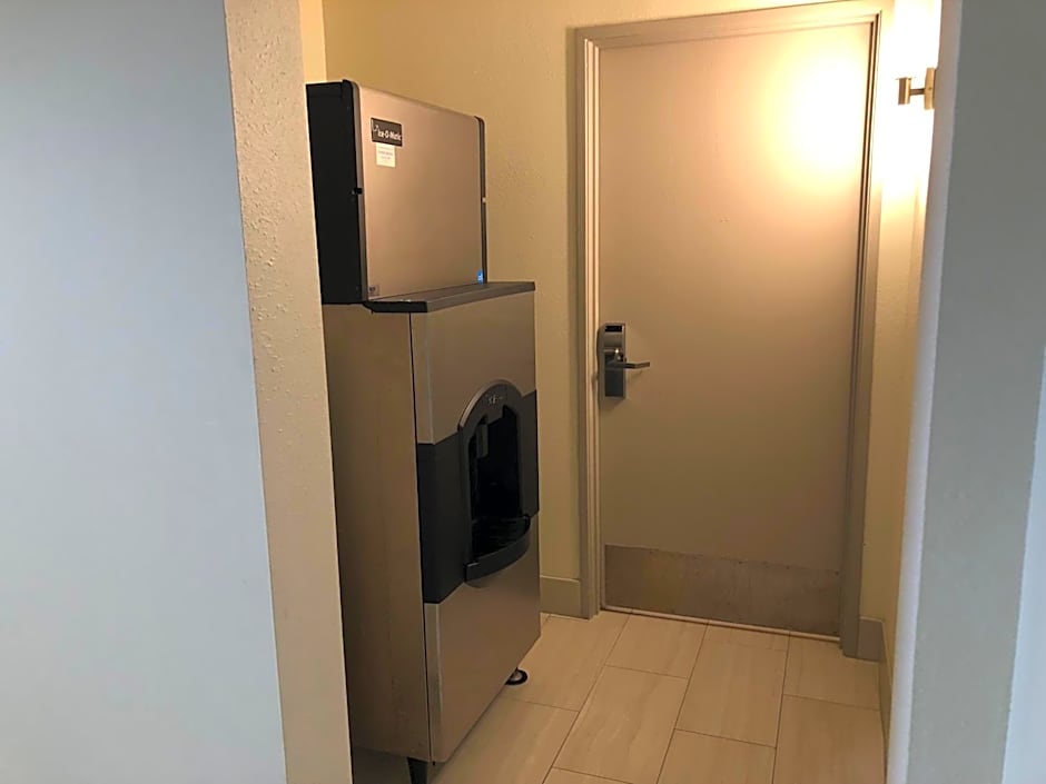 Holiday Inn Express Hotel & Suites Franklin By IHG
