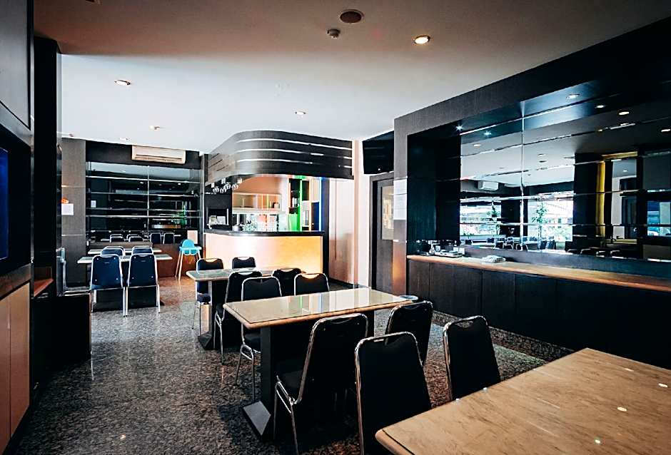 Lovina Inn Nagoya Batam