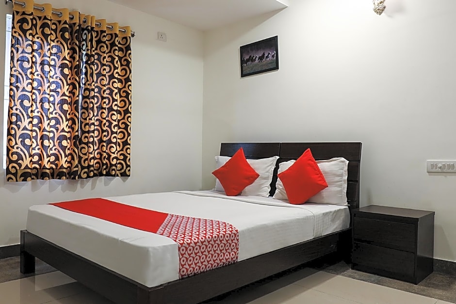 OYO 10595 Hotel Mirras