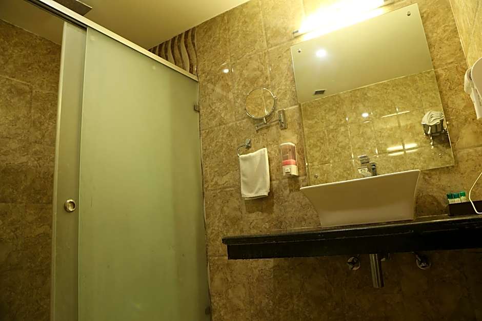 The Pearl Grand Hotel