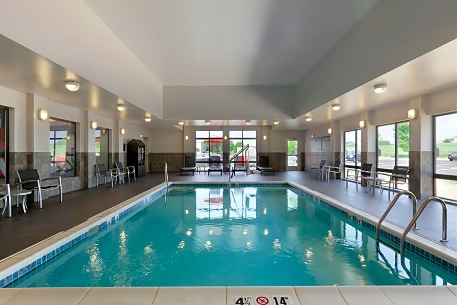 Hampton Inn and Suites Roanoke Airport/Valley View Mall