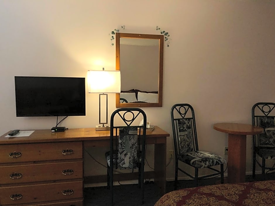 Chase Country Inn