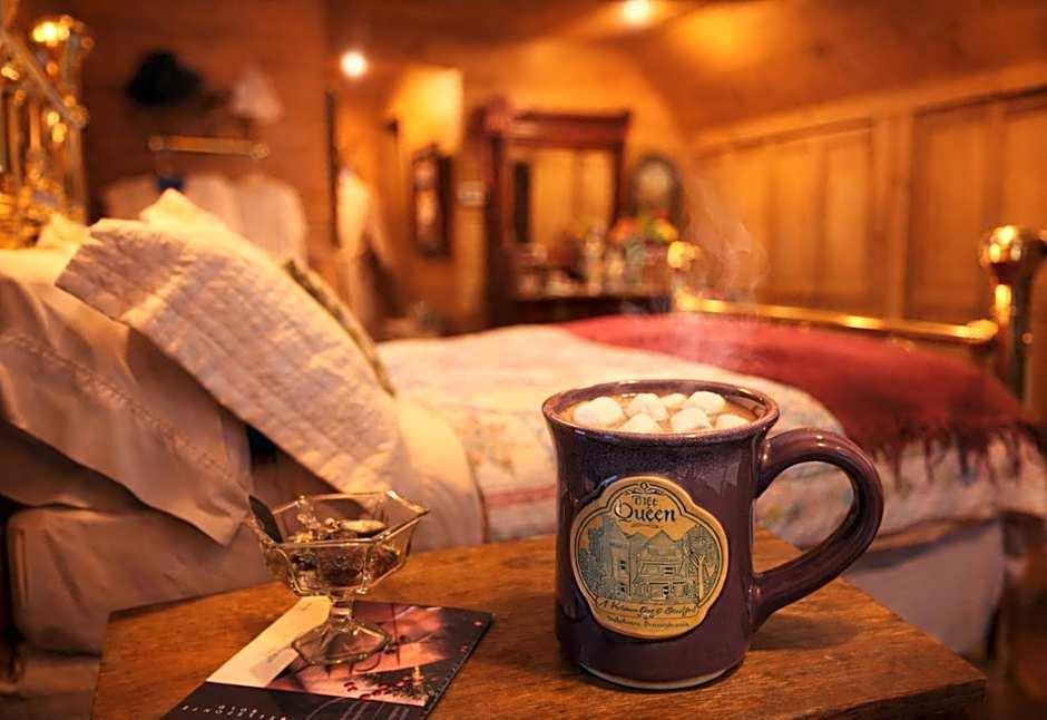 The Queen, A Victorian Bed & Breakfast