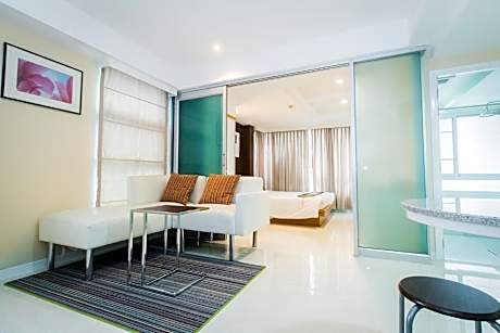 One-Bedroom Apartment - F