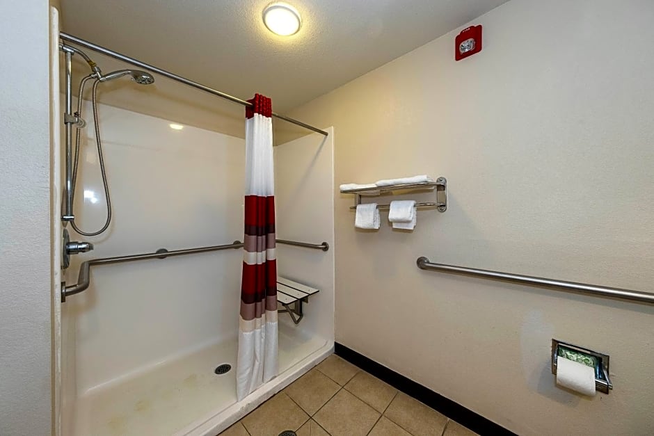 Red Roof Inn & Suites Biloxi-Ocean Springs