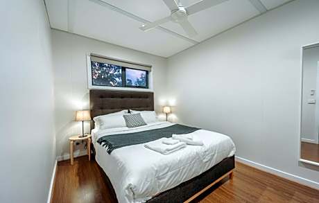 Family Room with Garden View