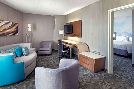 Hearing Accessible One Bedroom Suite King