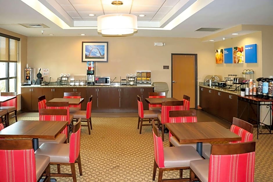 Comfort Inn & Suites Sikeston I-55