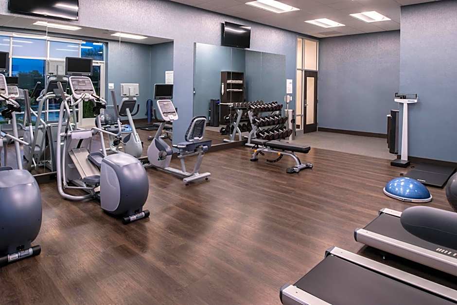 Holiday Inn & Suites Farmington Hills - Detroit NW, an IHG Hotel By IHG