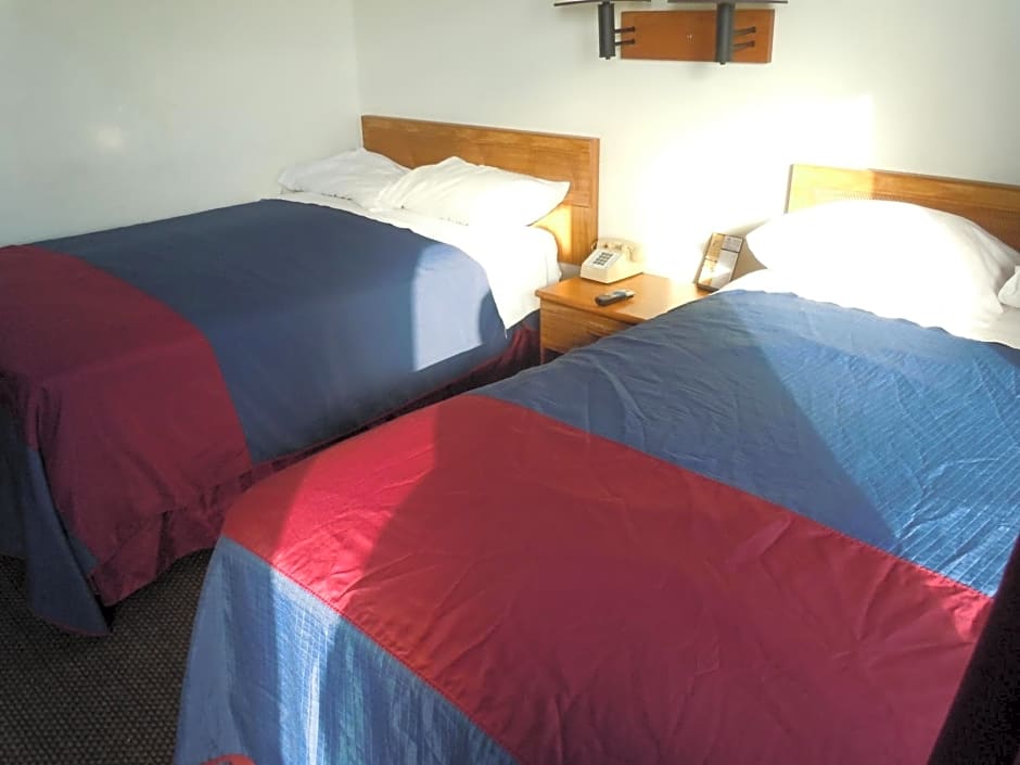 Travelodge by Wyndham Grand Rapids North