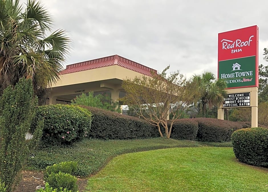 HomeTowne Studios By Red Roof Augusta