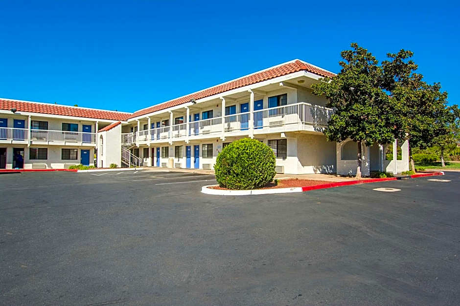Motel 6 Redding South