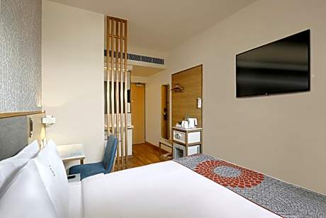Queen Room - Accessible