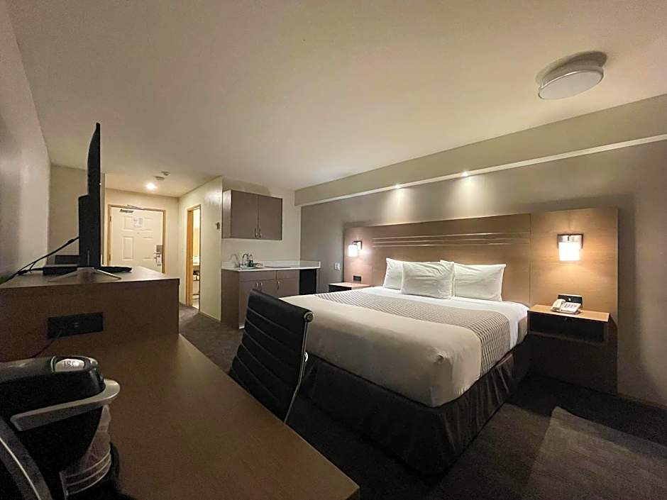 Photo 1 of 2 of One King Bed with Kitchenette