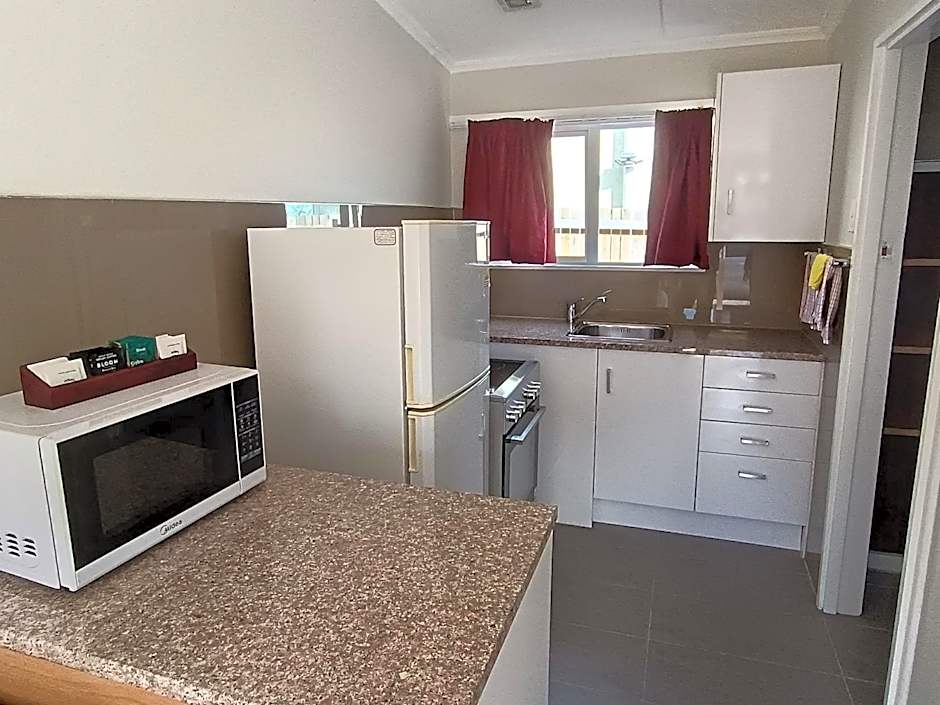 Bayfield Motel and Apartment