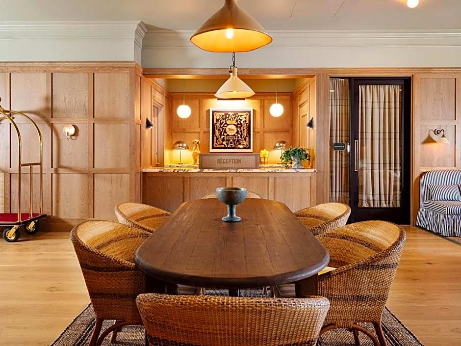 Palihouse Hyde Park Village