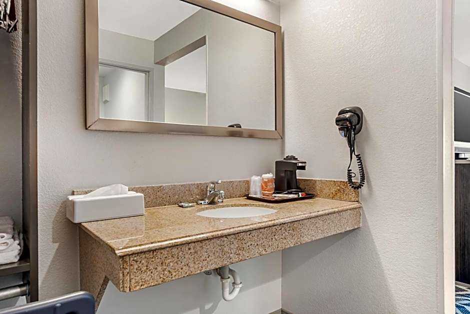 Country Inn & Suites by Radisson, Montgomerty East I-85